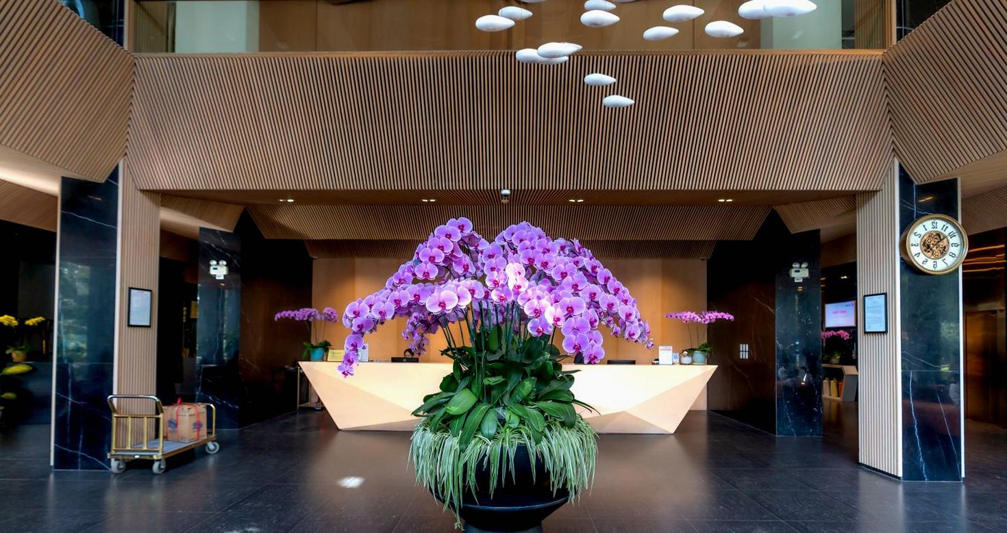 Reception Detail