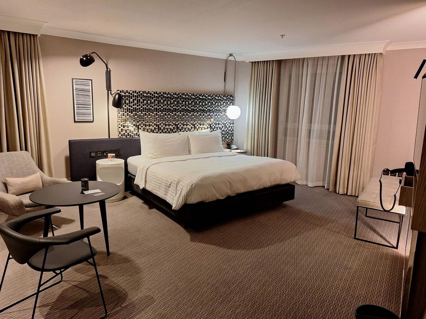 Chic hotel room design